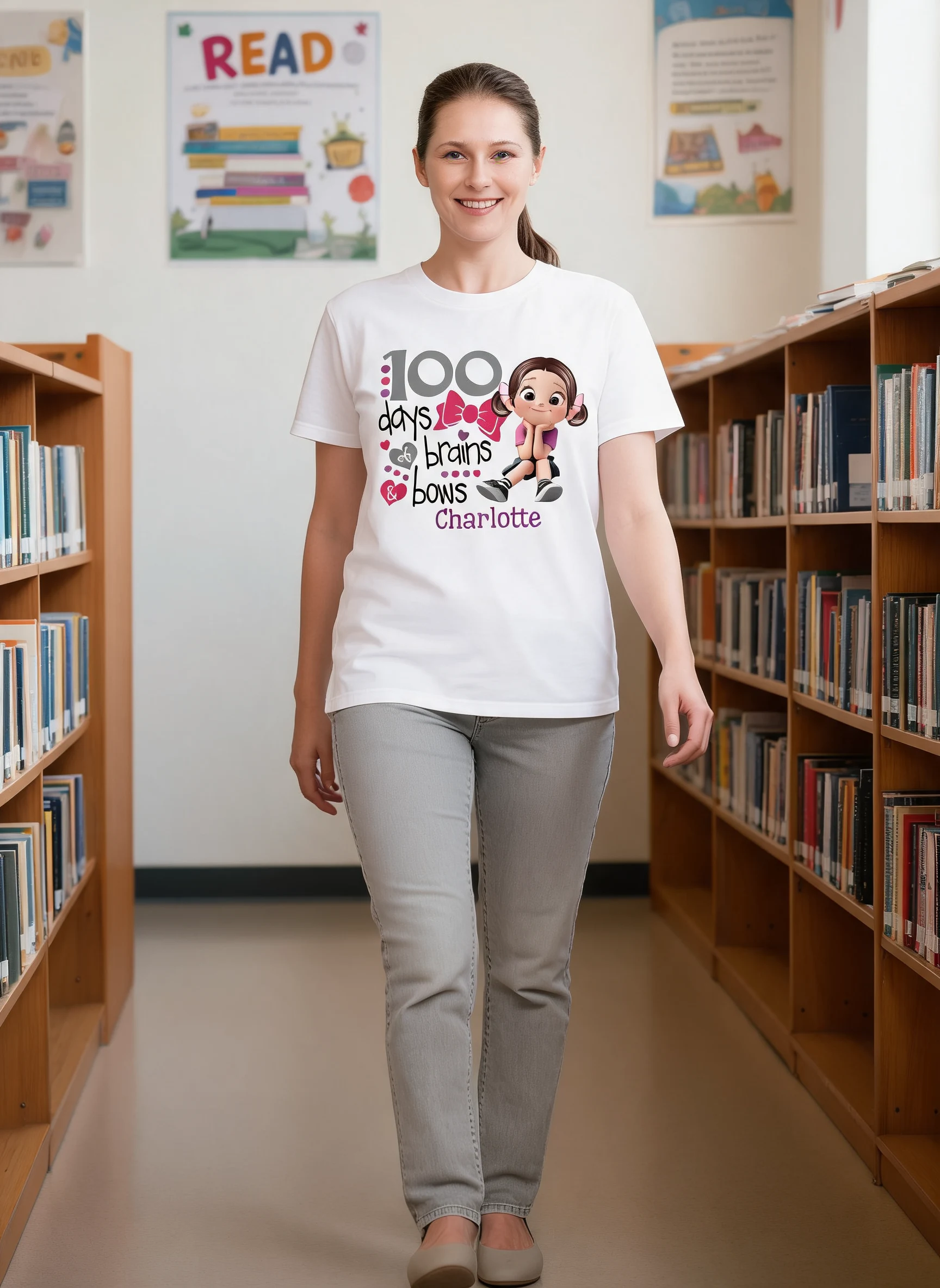 100 Days Brains & Bows Süßes kleines Mädchen - Personalisiertes Kinder-T-Shirt - 100 Schultage Für Tochter, Enkelin — Weiß