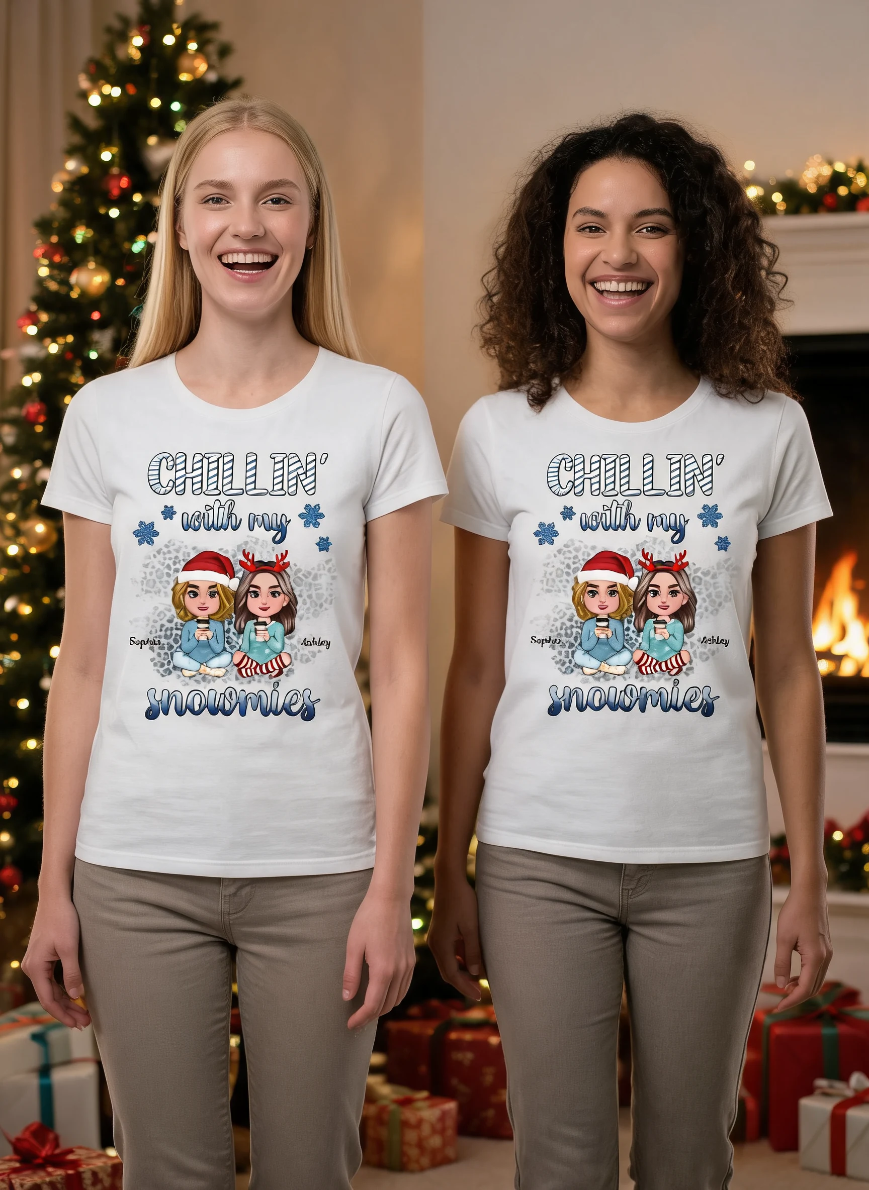 Camiseta personalizada Relajándome con mis amiguitos de nieve, mejores amigas azules sentadas, Navidad — Blanco
