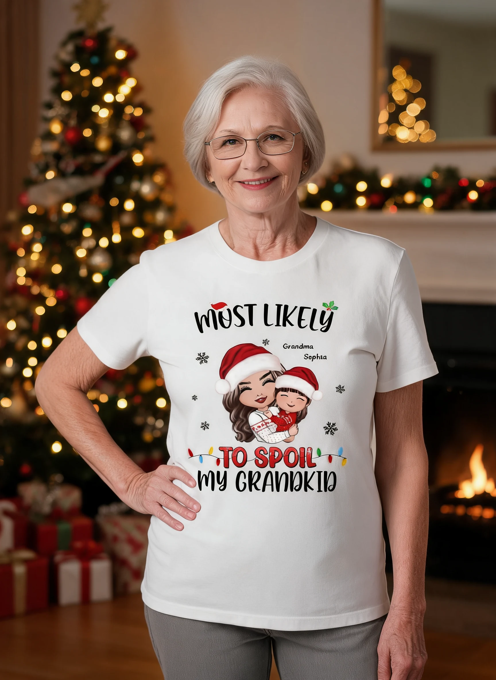 La Plus Susceptible De Gâter Les Petits-Enfants Mamie Noël T-Shirts Personnalisés — Blanc