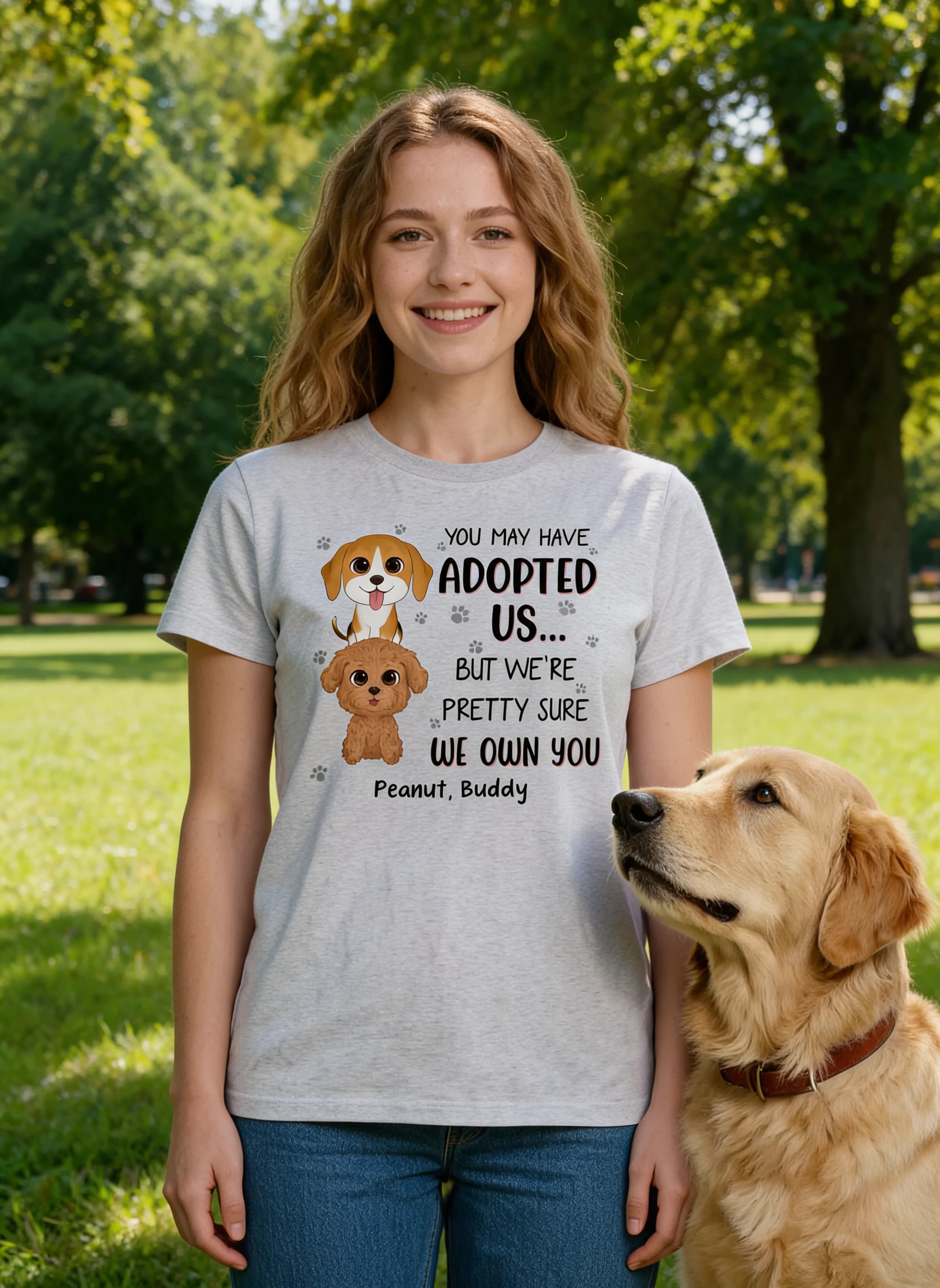 Tu nous as peut-être adoptés mais c'est nous qui te possédons Cadeau amusant pour amoureux des chiens T-shirt personnalisé — Gris Sport